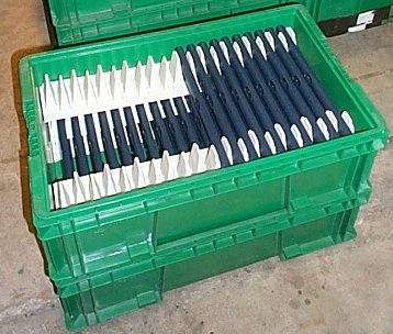 bin of spacers_450.jpg (36158 bytes)